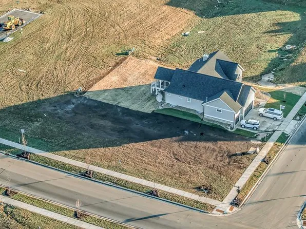 1624 Schreiner Lane #137, Waunakee, WI 53597