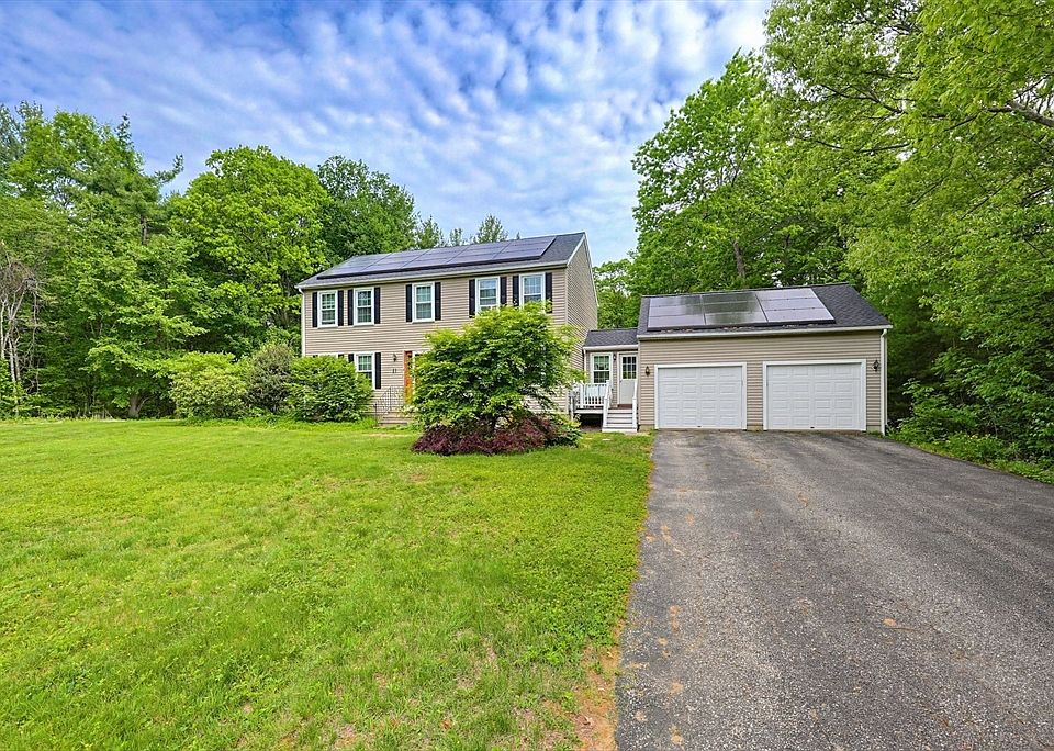 1st image of 11 Brooke Haven Dr