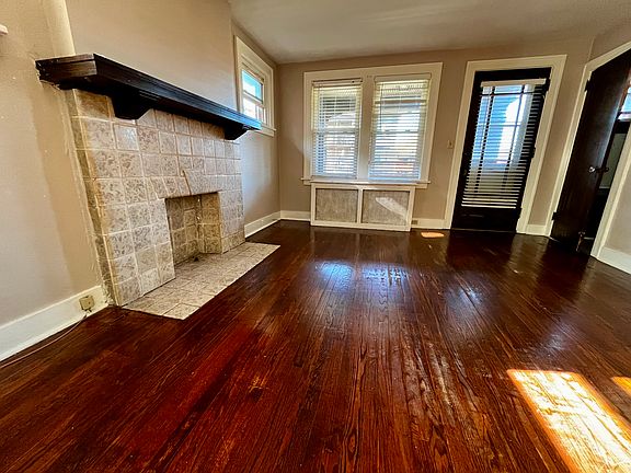3rd image of 15 S Euclid Ave APT 2