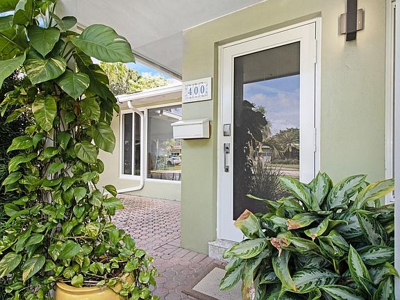 4th image of 400 NW 27th Street
