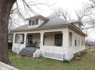 307 Oak St, Leslie, AR 72645