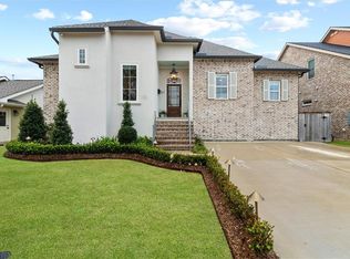 31 Hennessey Ct, River Ridge, LA 70123