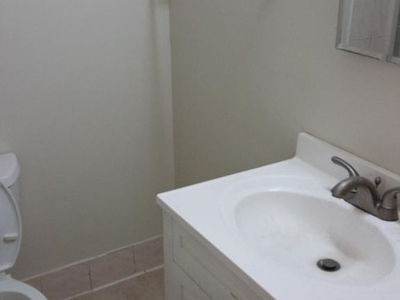 5th image of 20910 23rd Ave APT 1