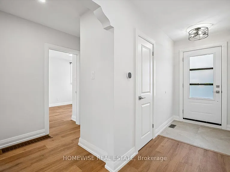 2182 Courtland Dr — Photo 8