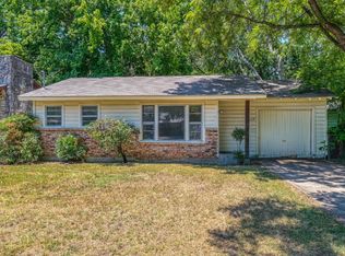 609 N Wood St, Cleburne, TX 76033