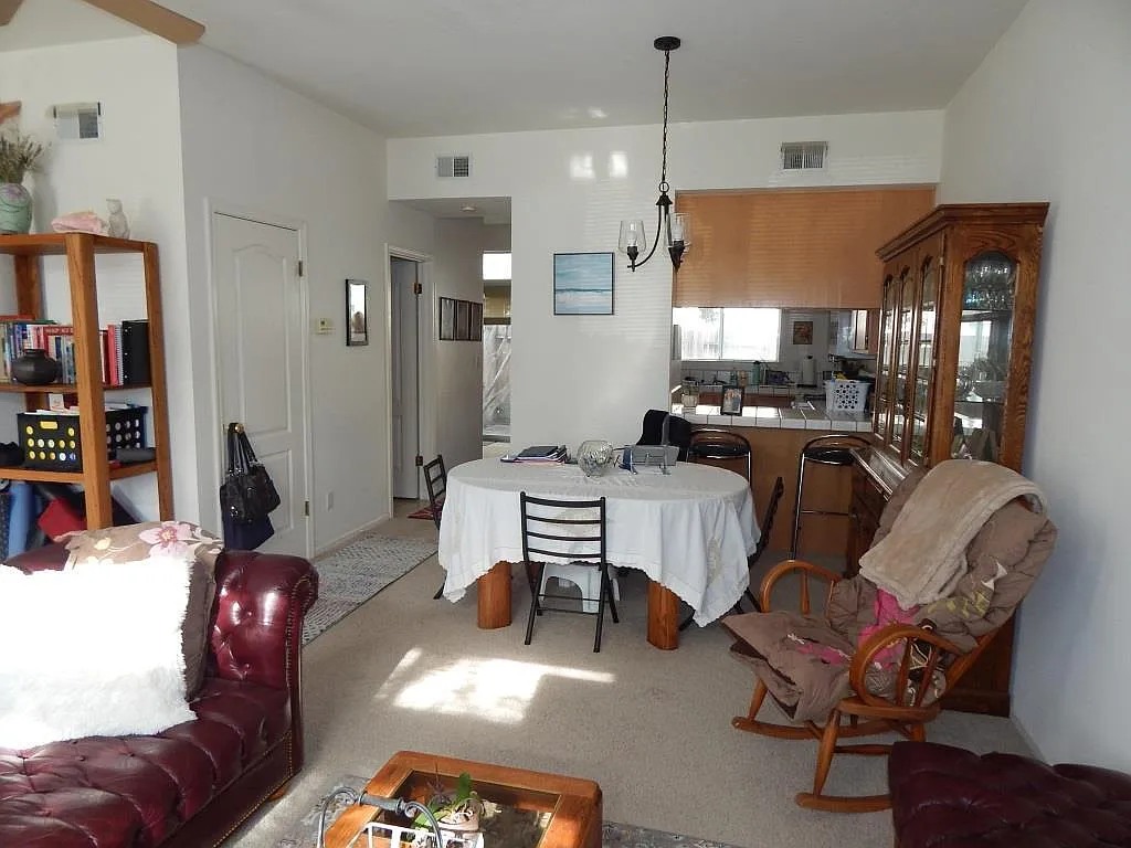 2 bed, 2.5 bath, $2,300 — Photo 3
