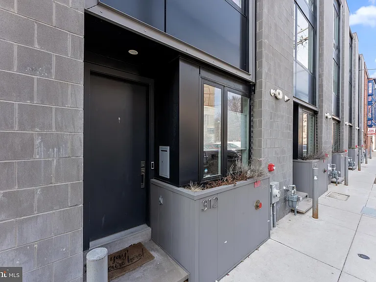 312 Poplar St — Photo 31
