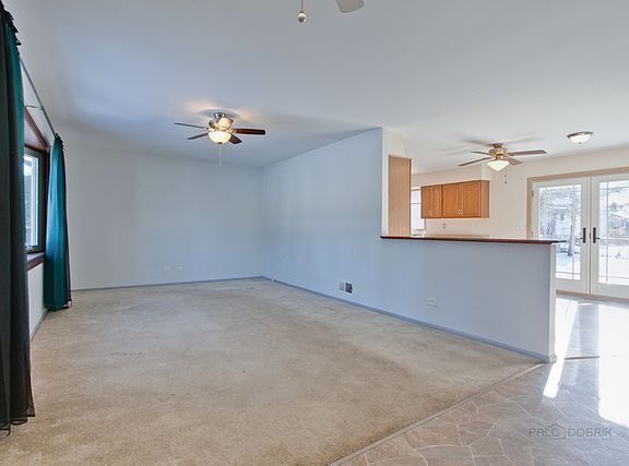 3rd image of 315 Woodlawn Dr