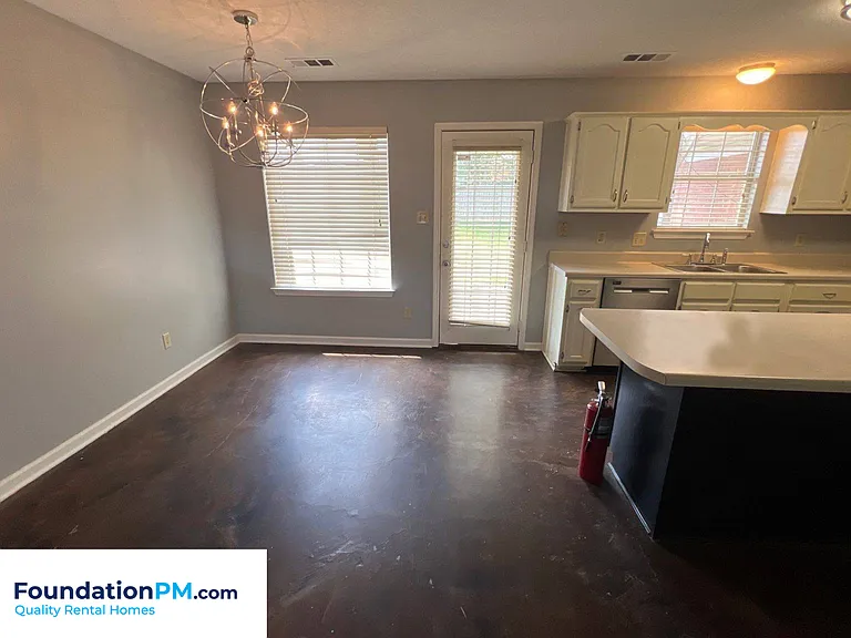 7063 Beringer Dr S — Photo 4