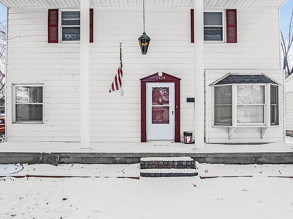 3rd image of 2424 Dallas Ave