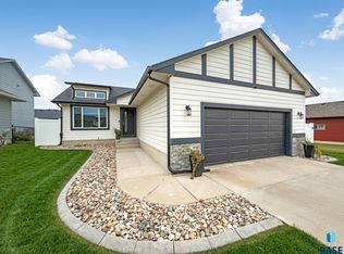 6703 W 5th St, Sioux Falls, SD 57107