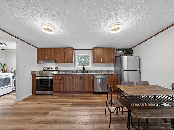 2nd image of 240 Hawks Way