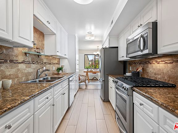5th image of 7301 Vista Del Mar Ave APT A110