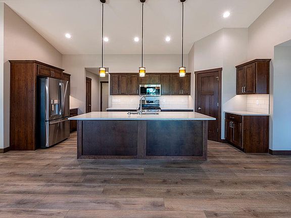 4th image of 1957 Golden Gate WAY