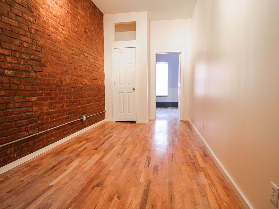 1st image of 411 Suydam St APT 3R