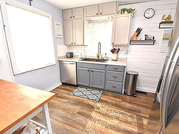 3rd image of 54211 Maple Lane Ave #Id1037682p