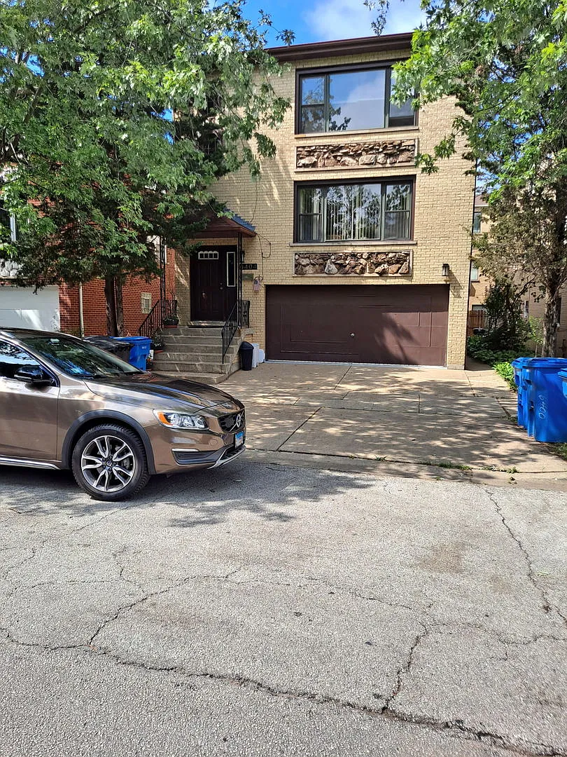 3 bed, 1400 sqft, $2,000 — Photo 2