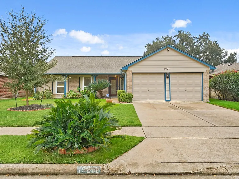 19211 Haystream Dr — Photo 24