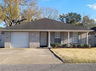 149 Colonial Heights Rd, River Ridge, LA 70123