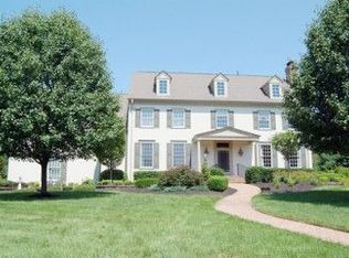 17 Leeds Rd, Moorestown, NJ 08057
