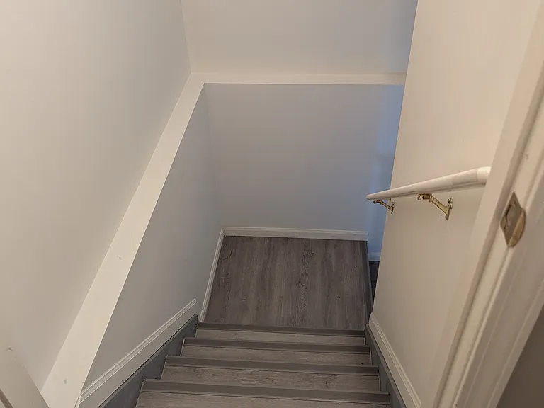 1866 N Kenwyck Dr — Photo 30