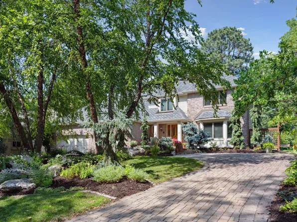 6204 Fox Meadow Ln, Edina, MN 55436