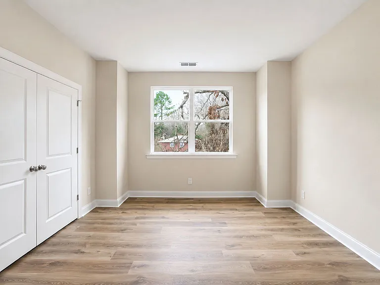 8931 Sharonbrook Dr — Photo 28