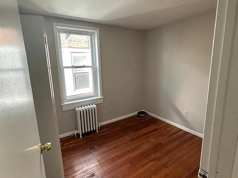 1819 Bainbridge St #1 — Photo 6
