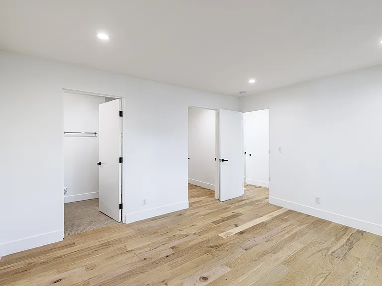 1657 Malcolm Ave — Photo 17