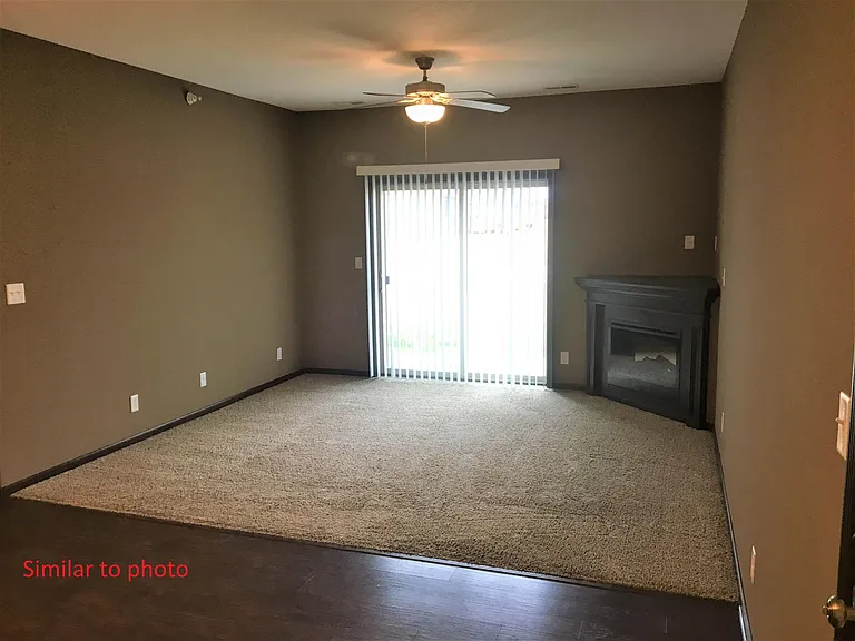 1211 NE Windsor Dr #202 — Photo 7