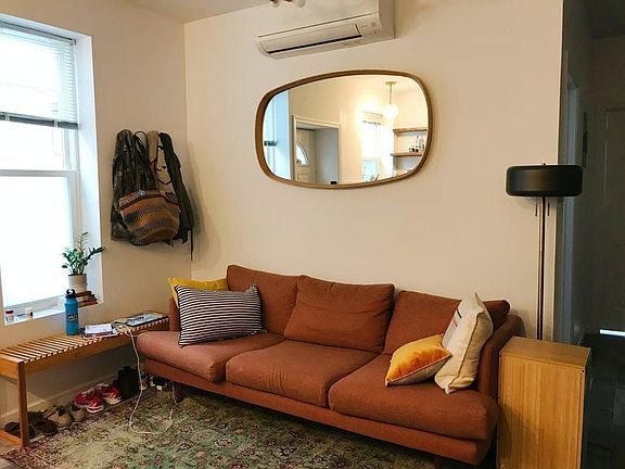 2nd image of 311 Montgomery St #2
