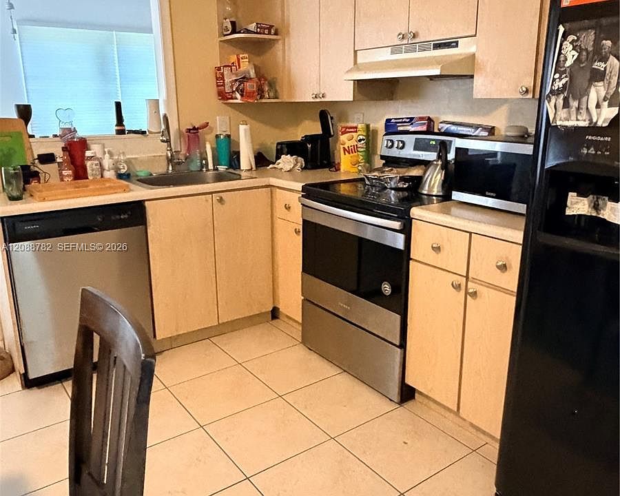 2nd image of 4913 NW 52nd St