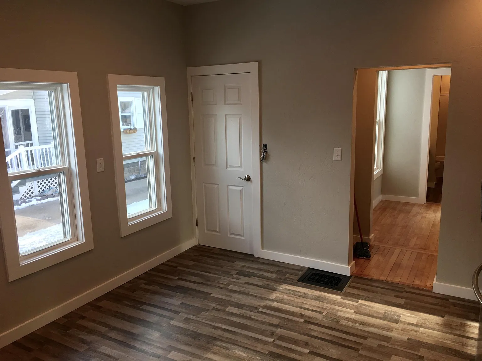 2 bed, 1.5 bath, 1200 sqft, $1,350 — Photo 4