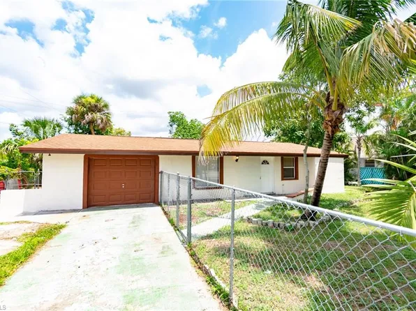 1515 Maple Dr, Fort Myers, FL 33907