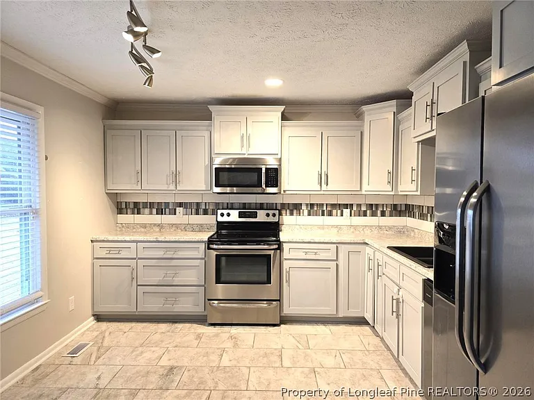 5600 Woodlake Ct — Photo 11
