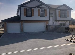 3109 Whistle Rd, Harrisonville, MO 64701