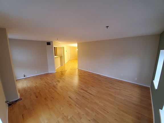 5th image of 270 E Highland Ave APT 614
