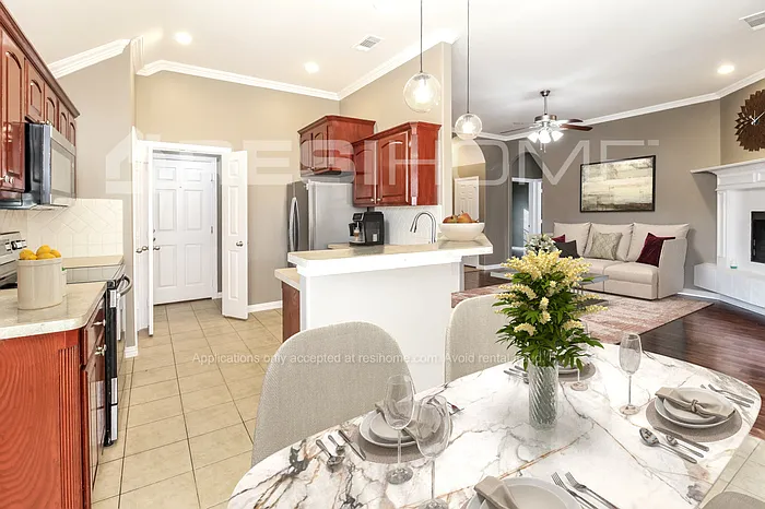 130 Price Cir — Photo 3