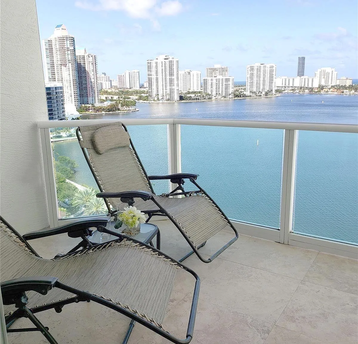 3 bed, 3.5 bath, 3073 sqft, $8,850 — Photo 1
