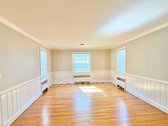 4th image of 18 River Rd