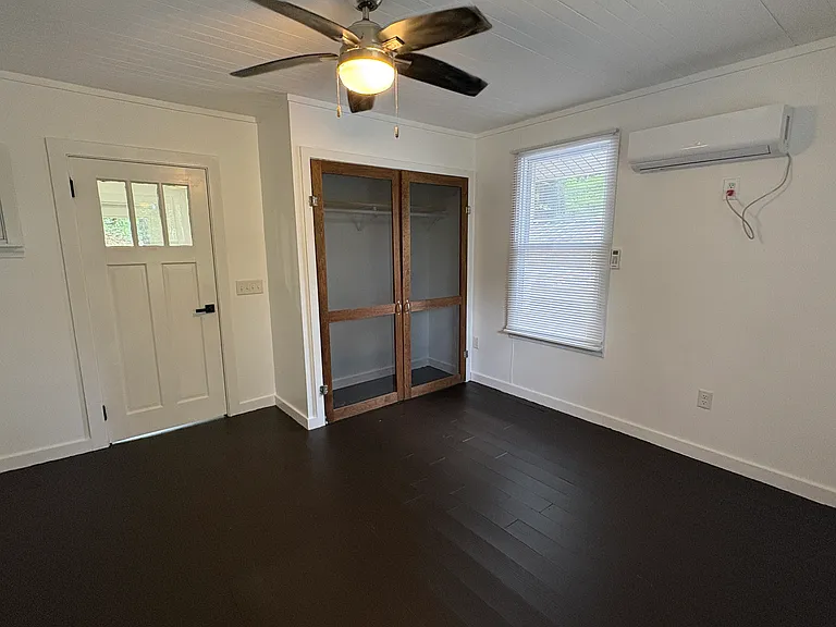 495 Armstrong Ave — Photo 6