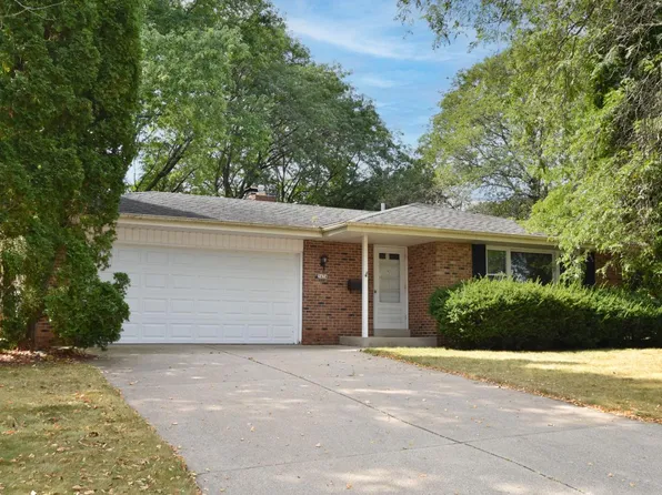 5474 Moorehead LANE, Greendale, WI 53129