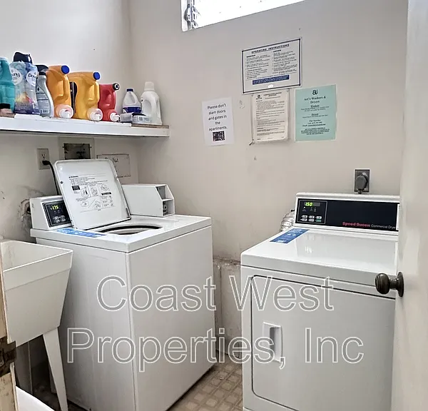 3837 1/2 Kendall St — Photo 8