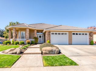 418 S Creek Dr, Madera, CA 93637