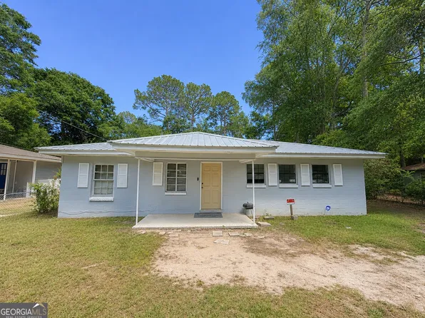 1207 Goff St, Tifton, GA 31794