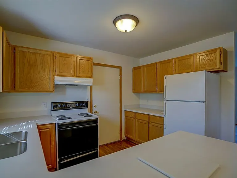 236 Harbour Town Dr — Photo 17