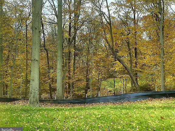 4th image of 84 N Edgewood Dr