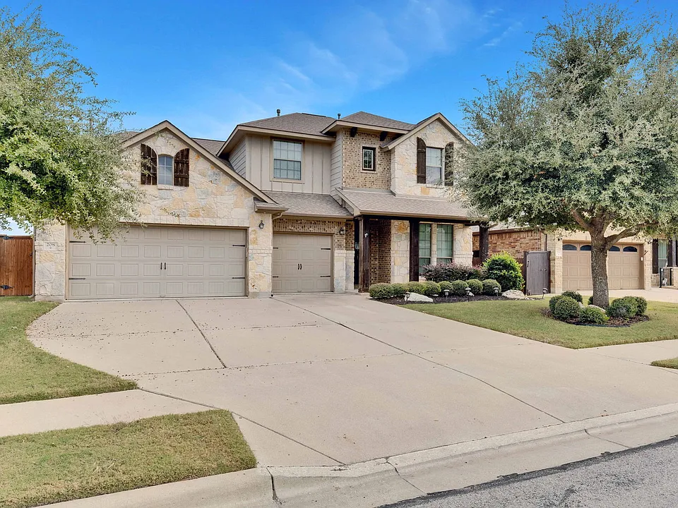 208 Norcia Loop