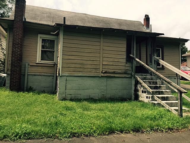 2nd image of 207 S Guthrie Ave