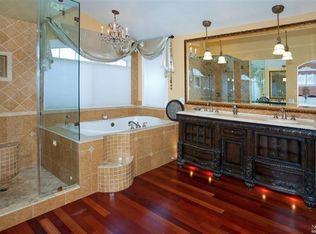 10 Oxford Ct, Petaluma, CA 94952